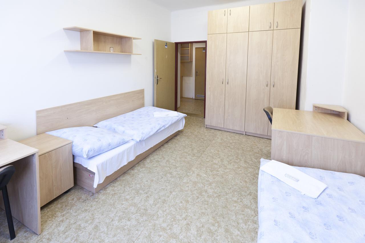 Hostel Dejvicka - Prague — Photos 3