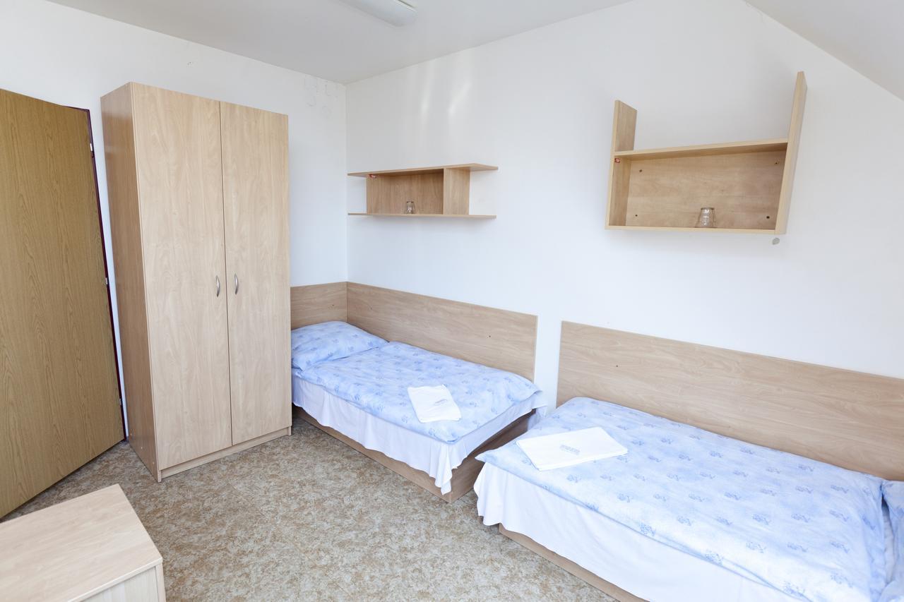 Hostel Dejvicka - Prague — Photos 1